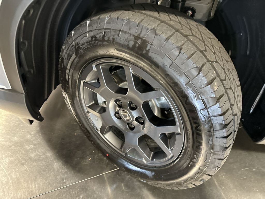 new 2025 Honda Pilot car, priced at $50,895