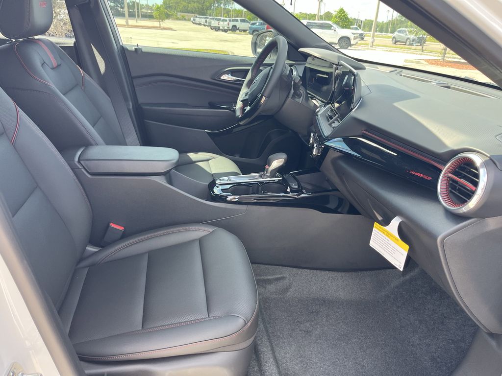 new 2025 Chevrolet Trax car, priced at $27,780
