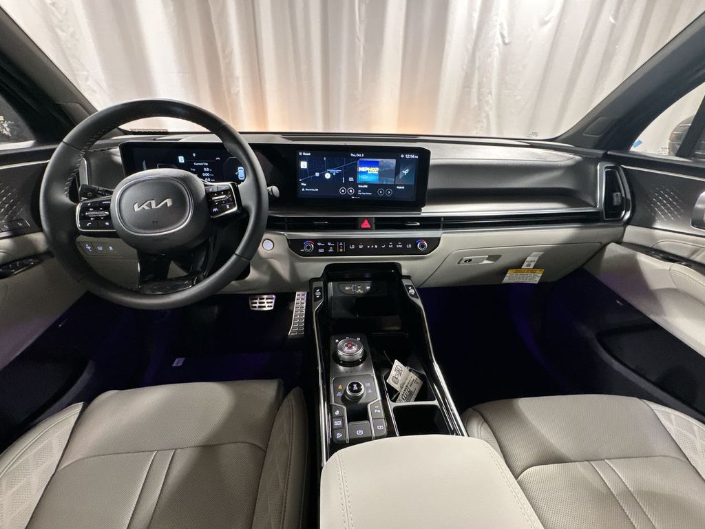 new 2025 Kia Sorento Hybrid car, priced at $47,682