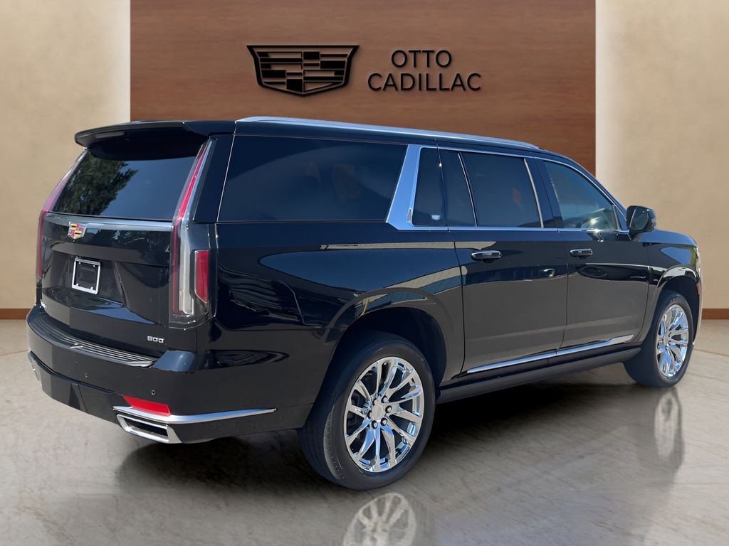 used 2021 Cadillac Escalade ESV car, priced at $61,300