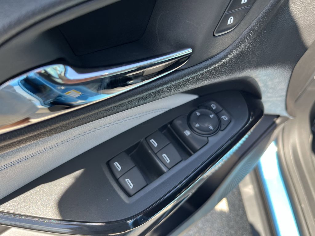 new 2025 Chevrolet Trax car, priced at $24,345
