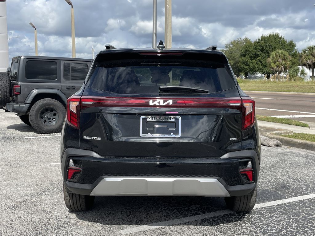 new 2025 Kia Seltos car, priced at $26,708