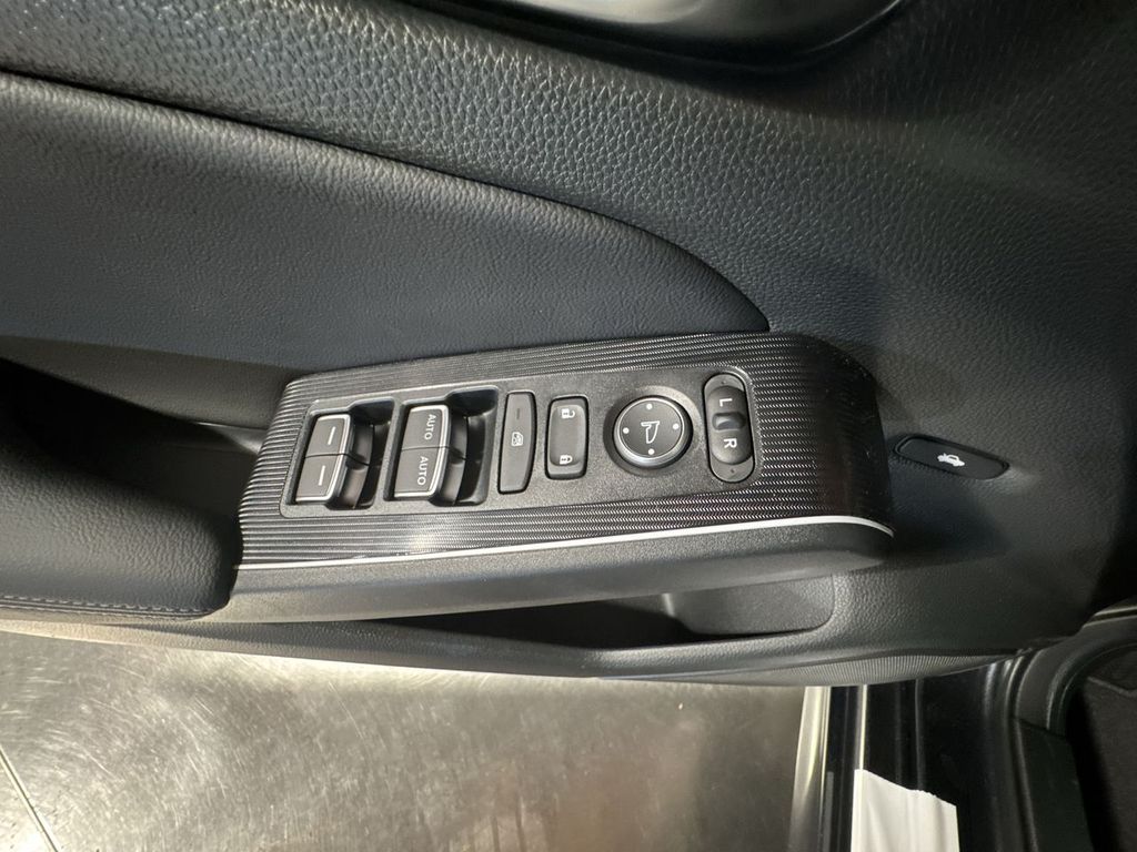 new 2026 Honda Civic Hybrid car, priced at $33,490