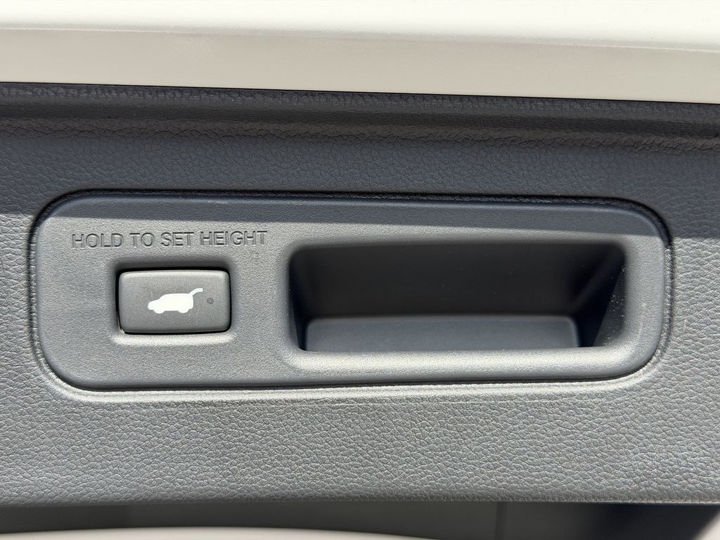 new 2025 Honda Pilot car, priced at $49,265