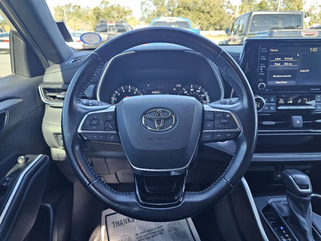 used 2021 Toyota Highlander car, priced at $29,992