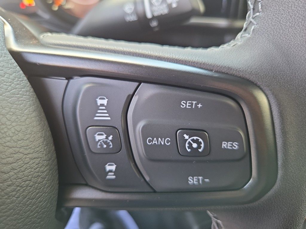 new 2025 Jeep Gladiator car, priced at $47,641