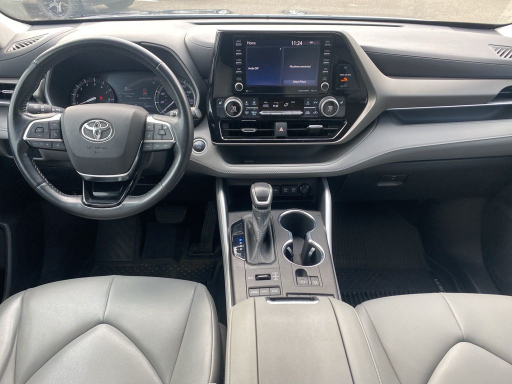 used 2020 Toyota Highlander car, priced at $28,950