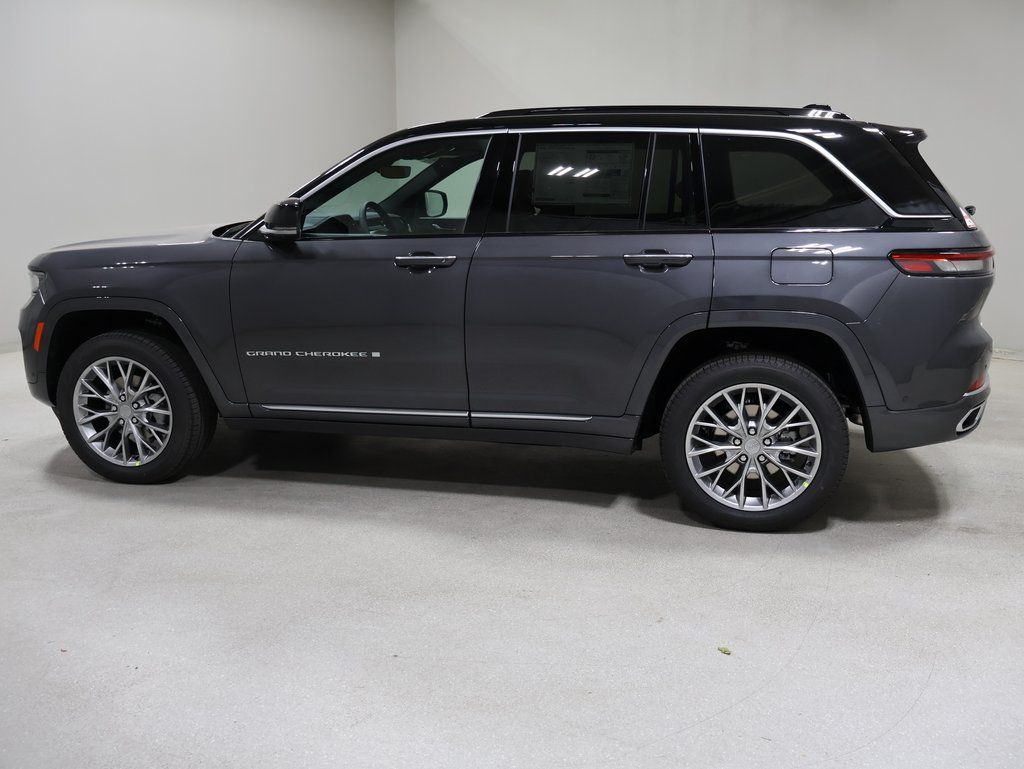 new 2025 Jeep Grand Cherokee car, priced at $59,950