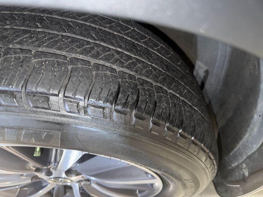 used 2018 Toyota Highlander car, priced at $23,700