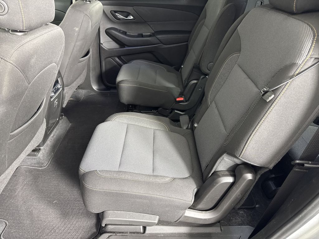 used 2021 Chevrolet Traverse car, priced at $25,997