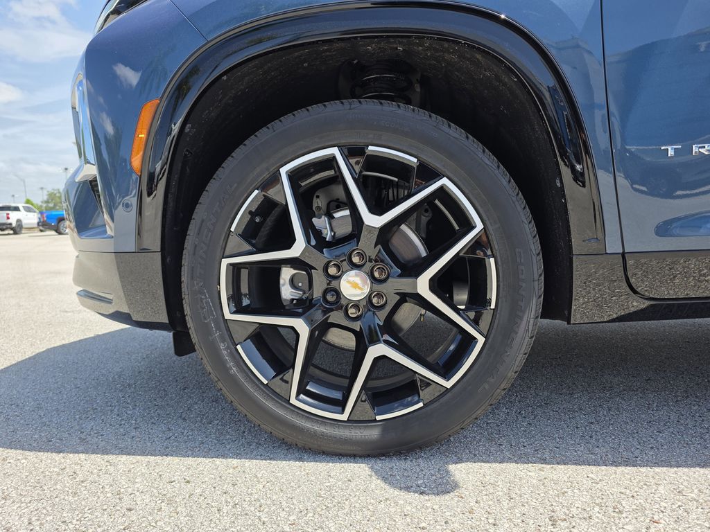 new 2025 Chevrolet Traverse car, priced at $56,658
