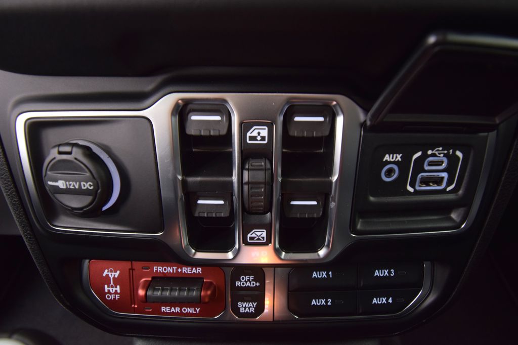 new 2025 Jeep Gladiator car, priced at $55,312