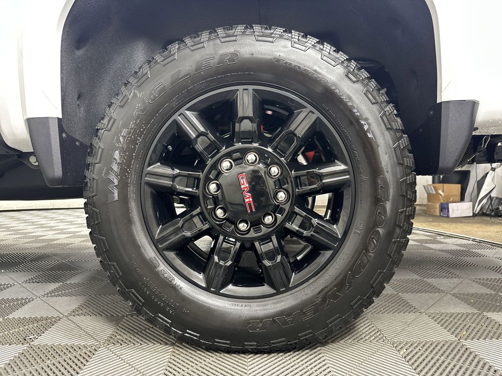 new 2025 GMC Sierra 2500HD car, priced at $86,141