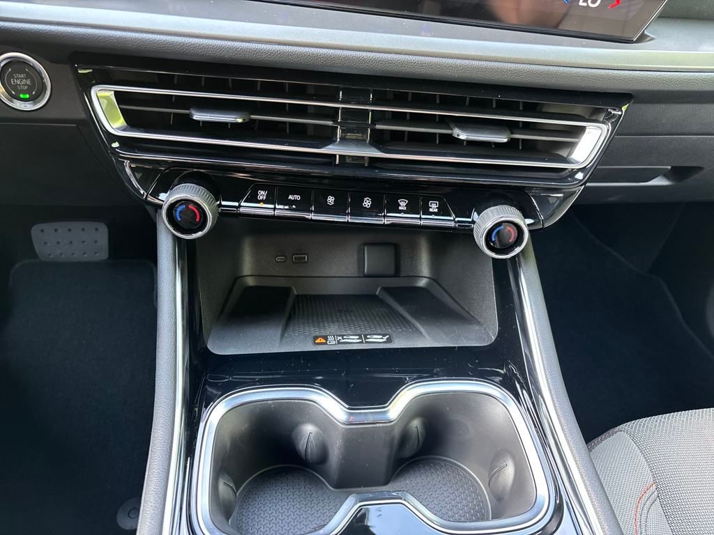 new 2025 Chevrolet Traverse car, priced at $44,695