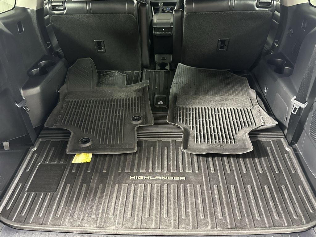 used 2022 Toyota Highlander car, priced at $34,711
