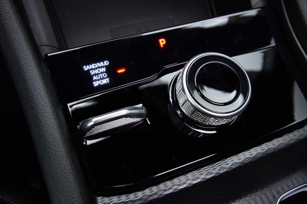 new 2025 Jeep Grand Cherokee car, priced at $54,405