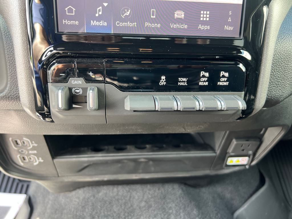 new 2025 Ram 2500 car