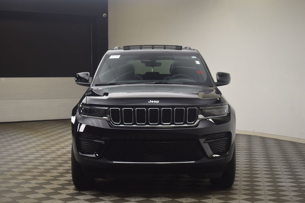 new 2025 Jeep Grand Cherokee car, priced at $35,165