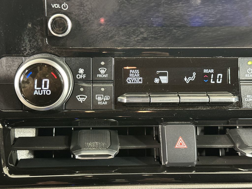 used 2023 Toyota Highlander car, priced at $33,697