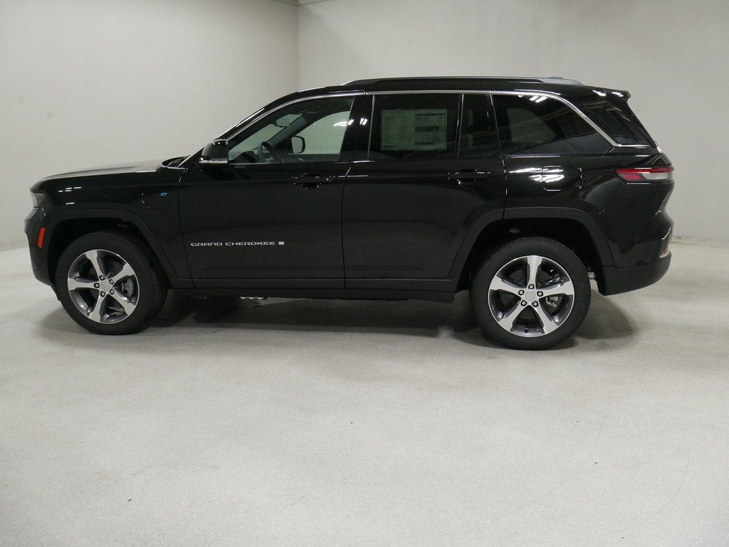 new 2024 Jeep Grand Cherokee car, priced at $60,538