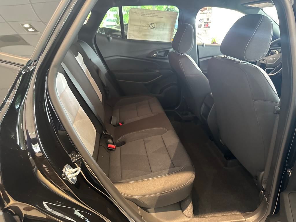 new 2025 Chevrolet Trax car, priced at $24,290