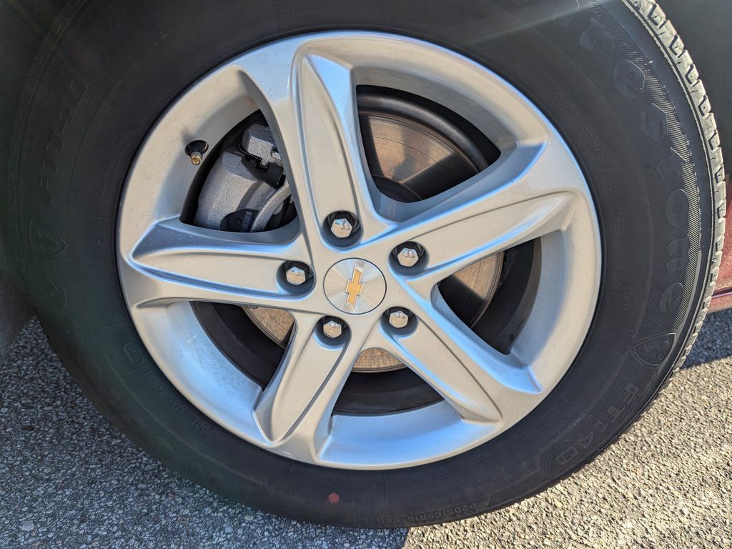 used 2024 Chevrolet Malibu car, priced at $17,991