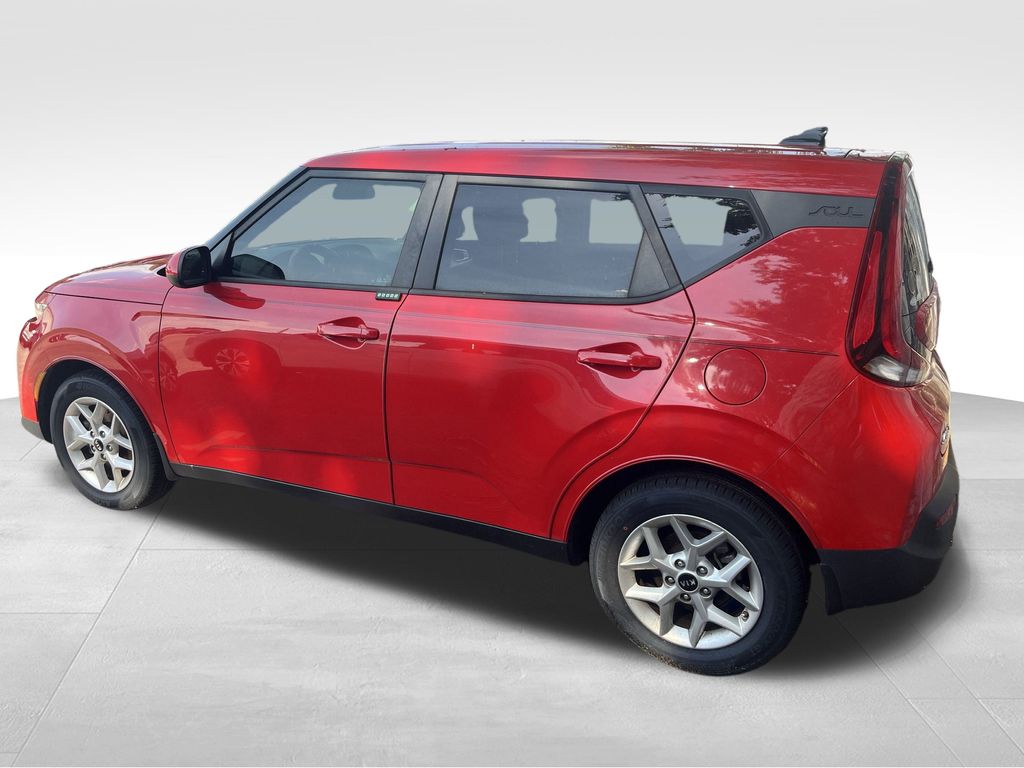 used 2021 Kia Soul car, priced at $15,991