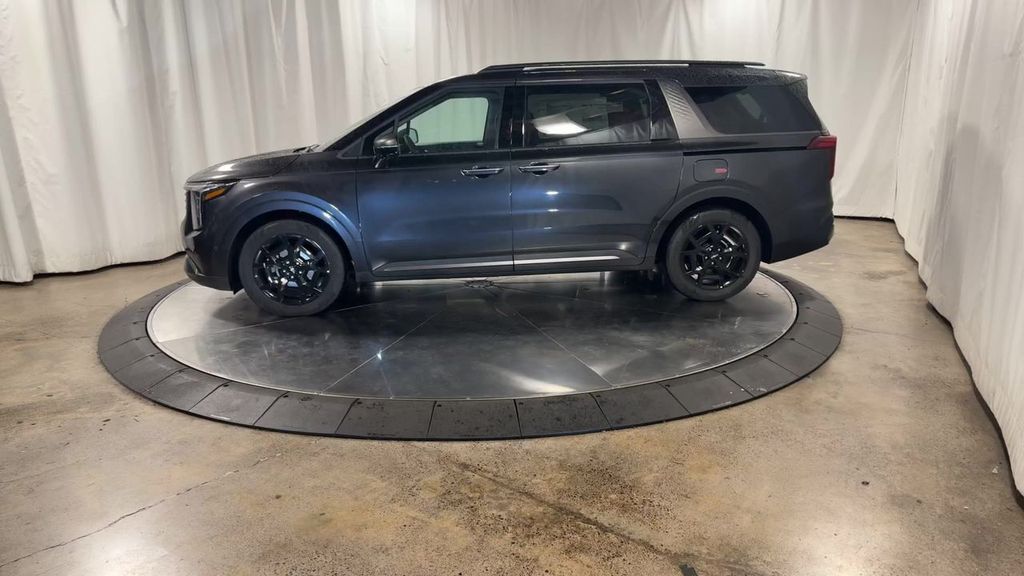 new 2025 Kia Carnival car, priced at $47,884