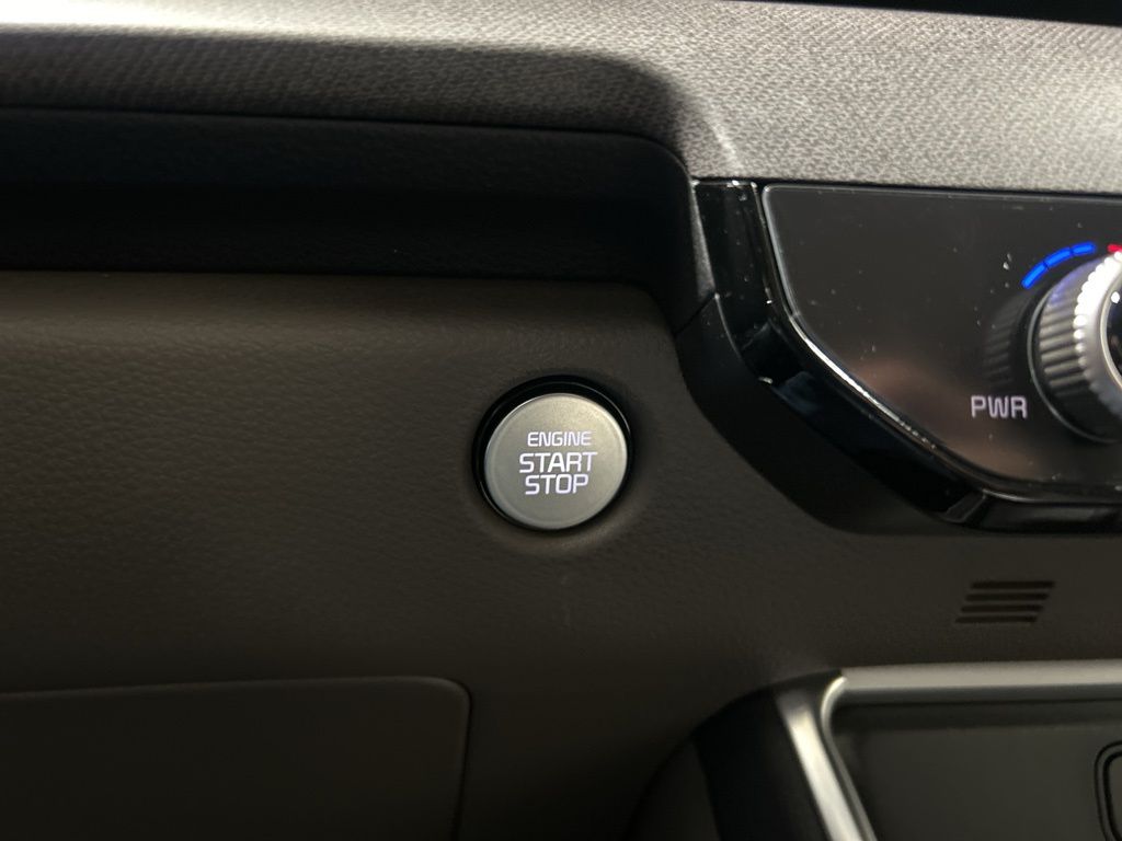 new 2026 Kia Carnival Hybrid car, priced at $43,094