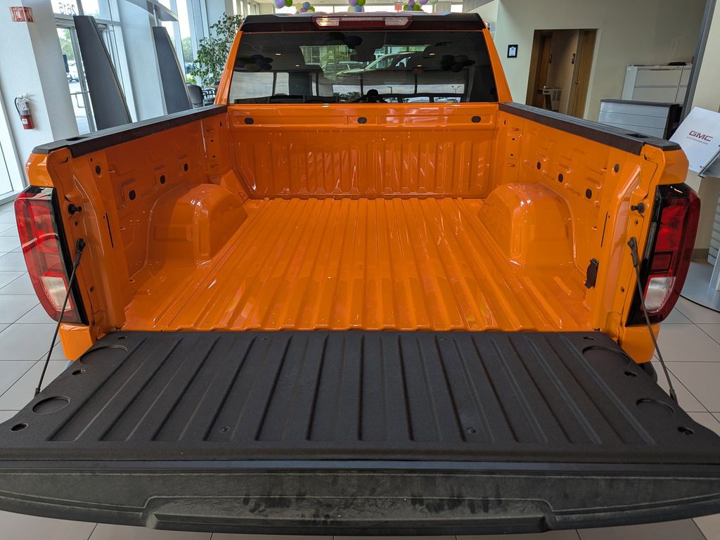 new 2025 GMC Sierra 1500 car, priced at $50,924