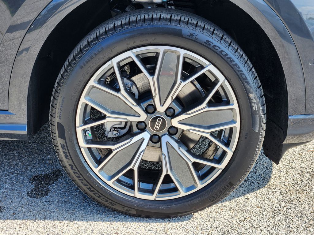new 2025 Audi Q5 car, priced at $60,975