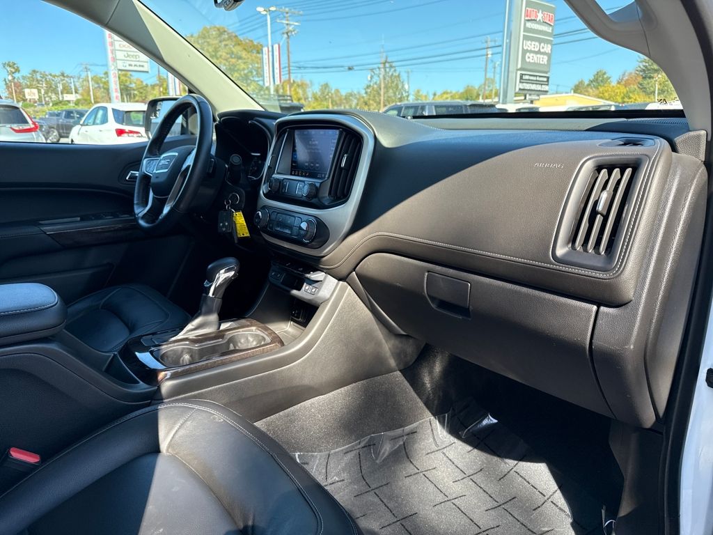 used 2022 GMC Canyon car, priced at $32,900