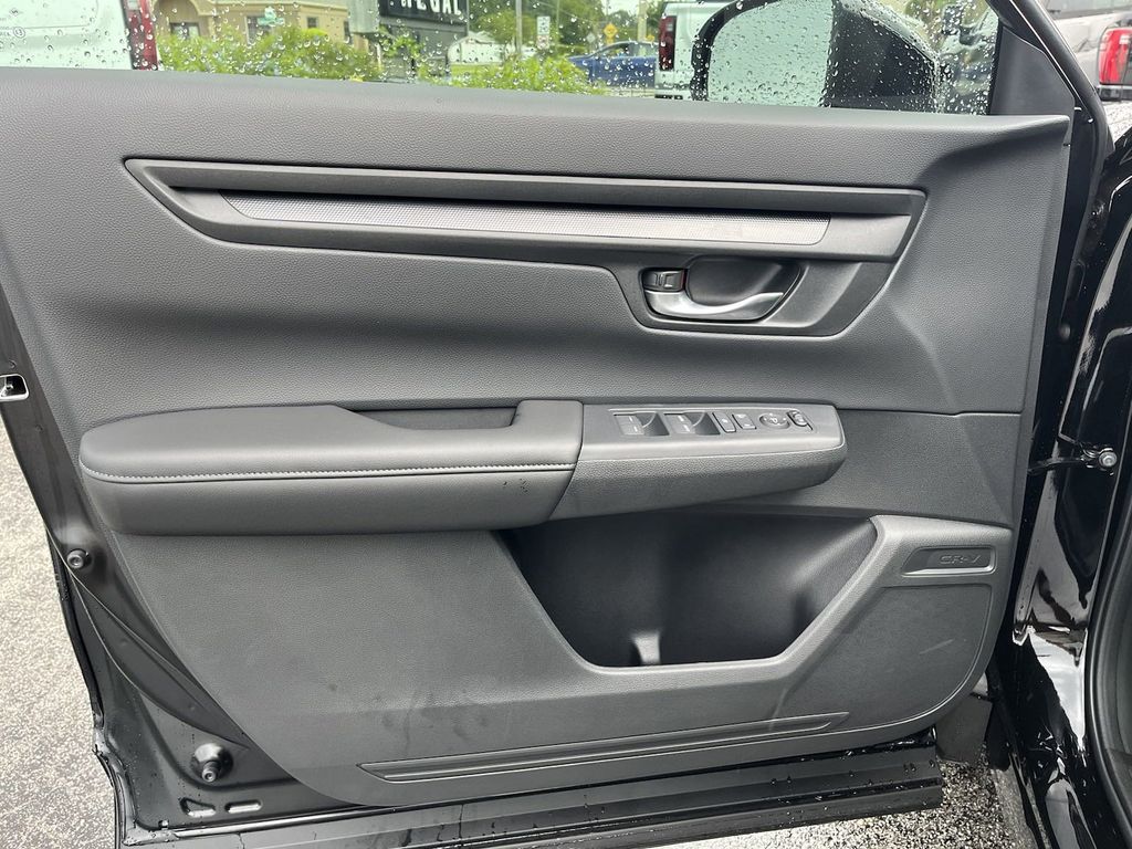 new 2025 Honda CR-V car, priced at $32,395
