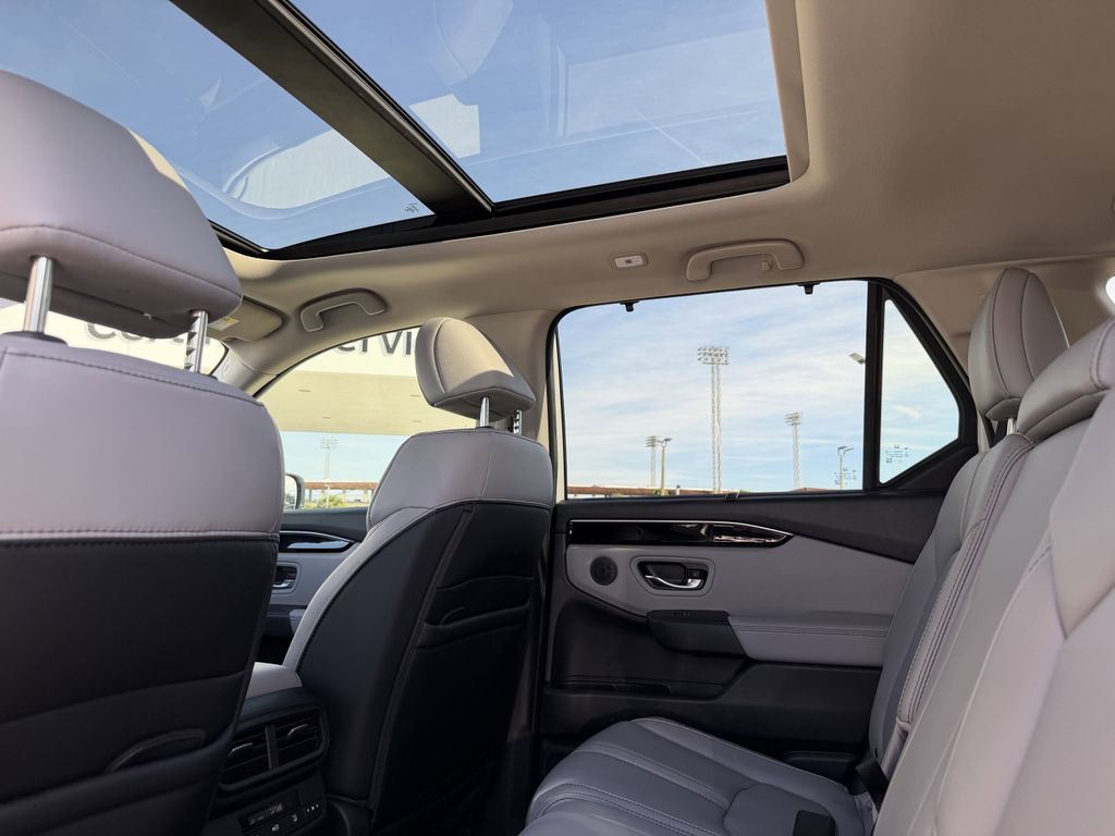 new 2025 Honda Pilot car, priced at $49,265