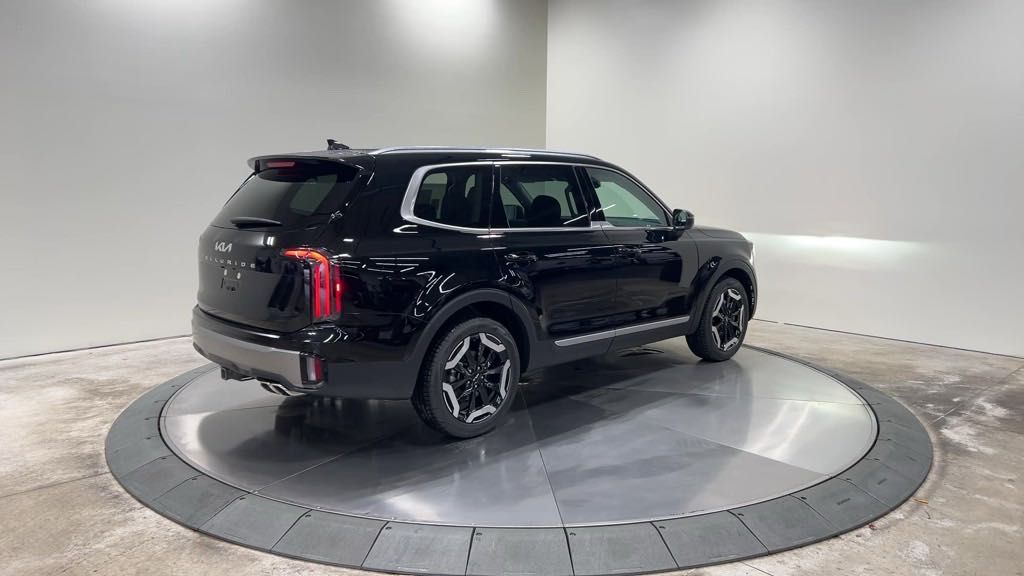 new 2025 Kia Telluride car, priced at $43,055