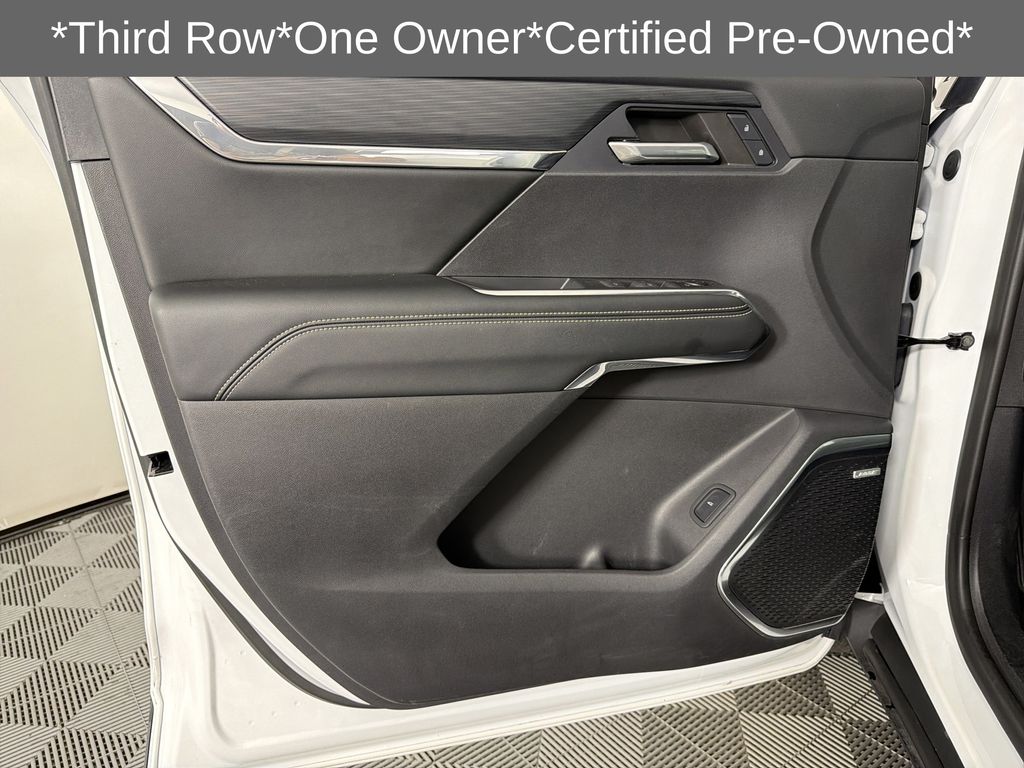 used 2024 GMC Acadia car, priced at $41,999