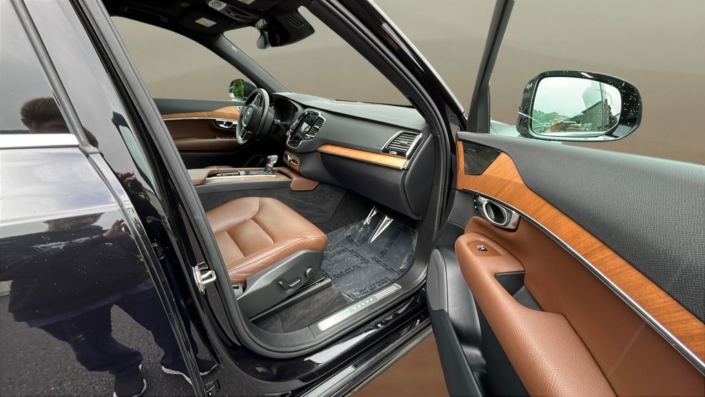 used 2022 Volvo XC90 car, priced at $35,400