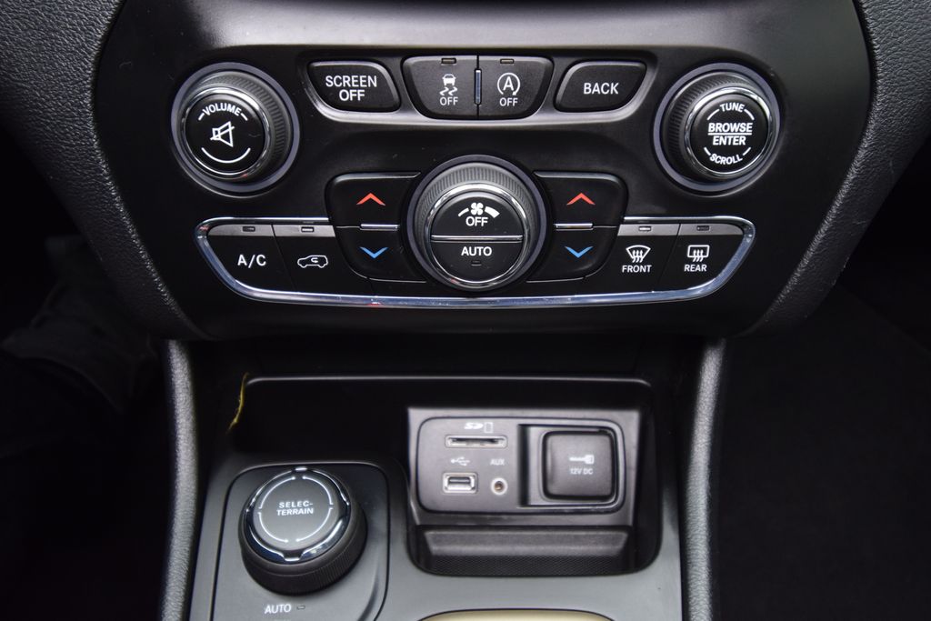 used 2016 Jeep Cherokee car, priced at $8,500