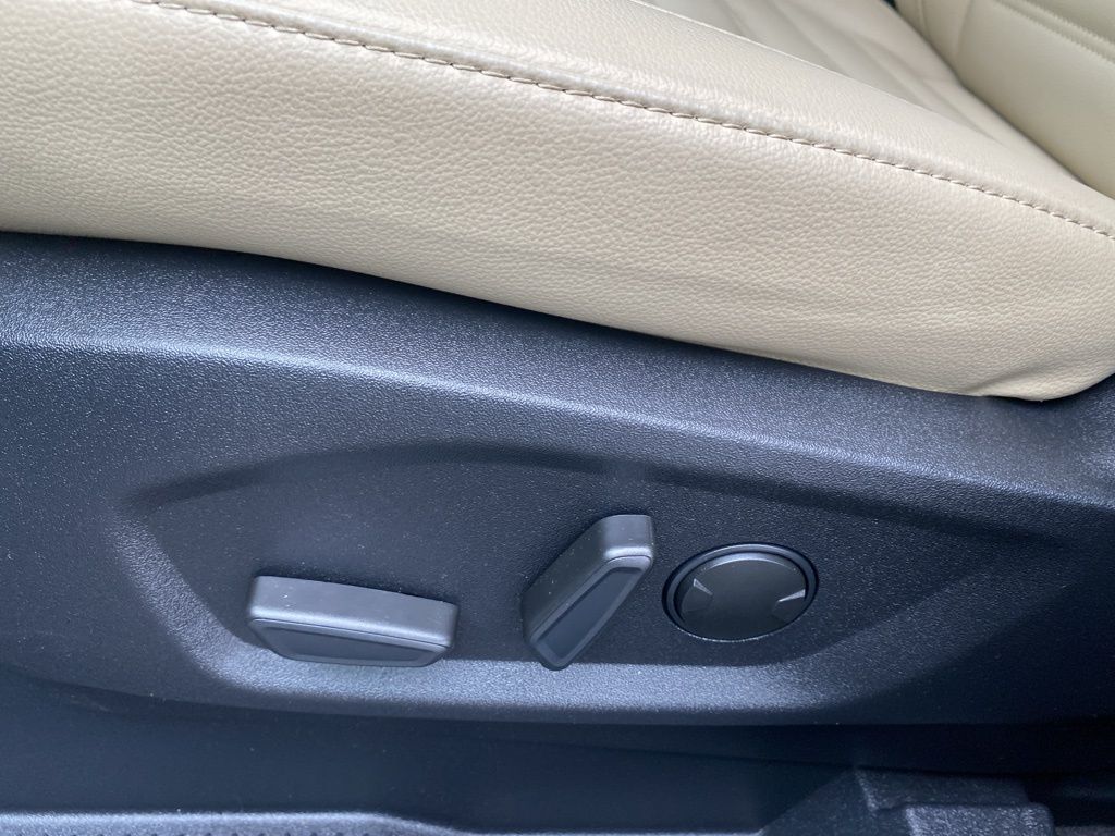 used 2024 Ford Edge car, priced at $29,745