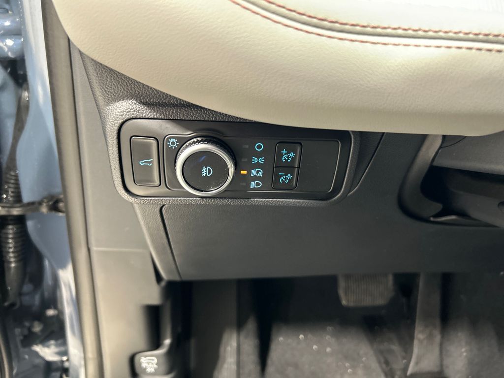 new 2025 Ford Explorer car, priced at $46,275