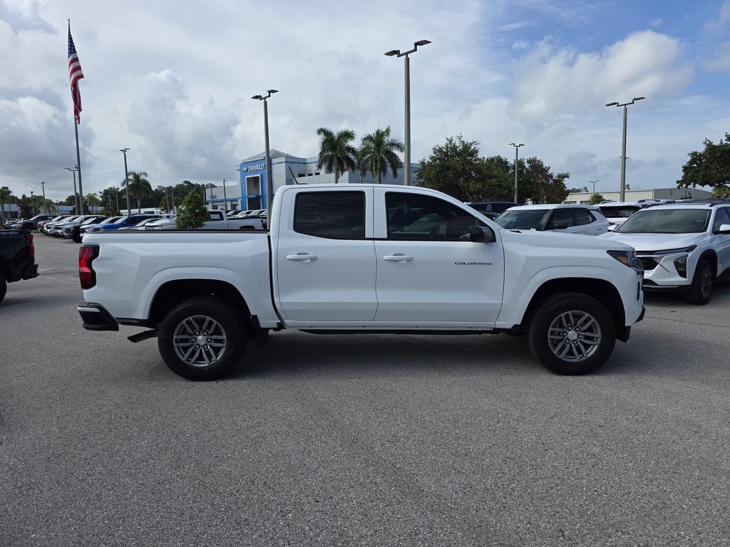 new 2025 Chevrolet Colorado car, priced at $30,400