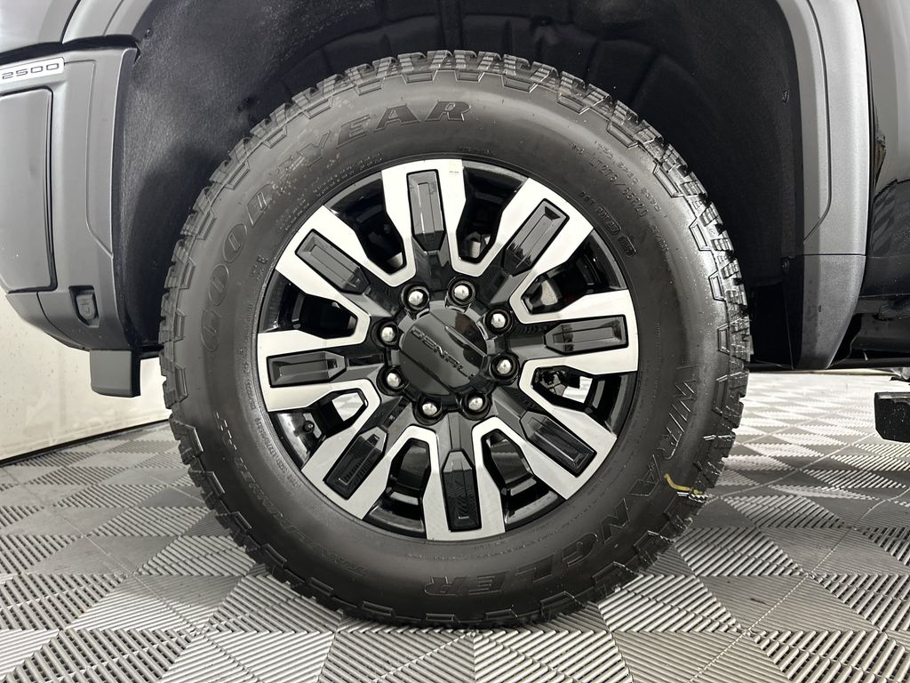 new 2025 GMC Sierra 2500HD car, priced at $94,014