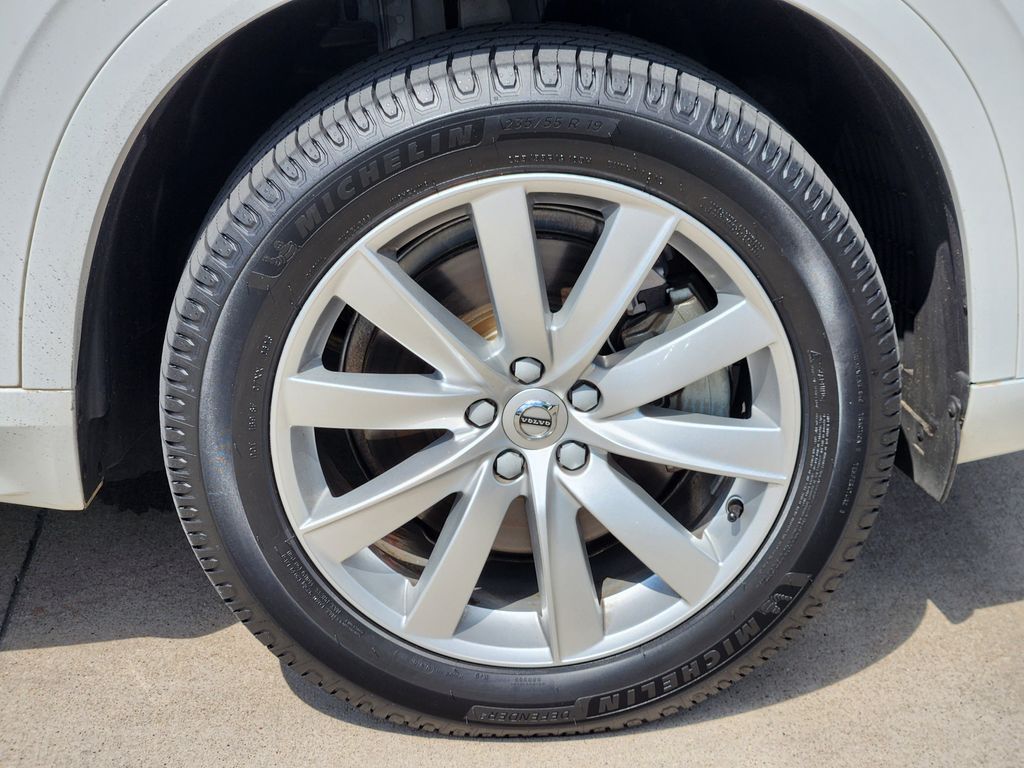 used 2019 Volvo XC90 car, priced at $25,362