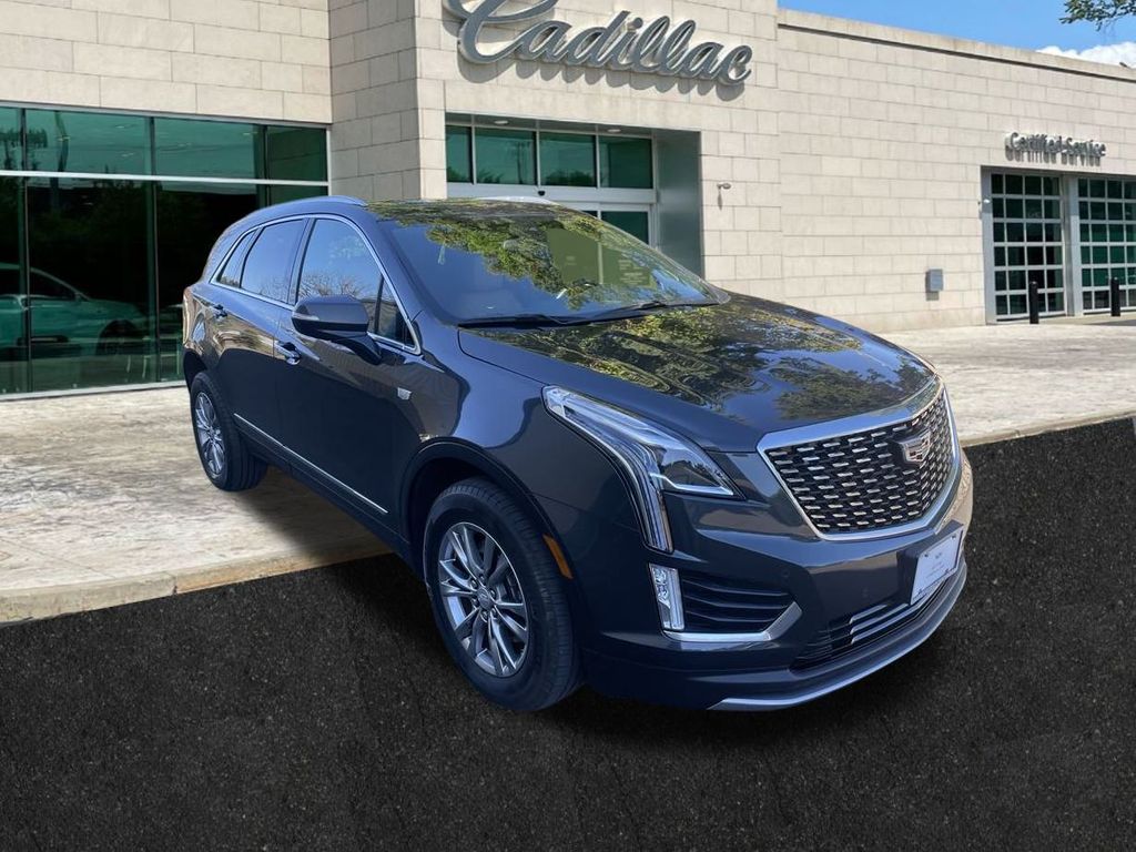 used 2021 Cadillac XT5 car, priced at $30,950