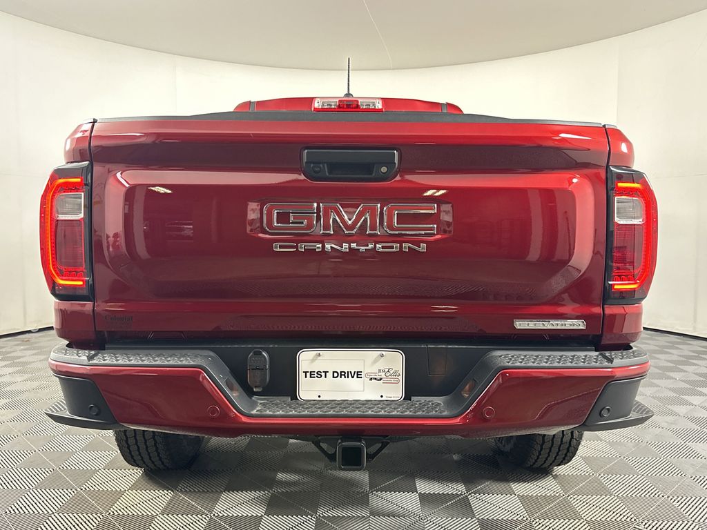 new 2025 GMC Canyon car, priced at $40,995