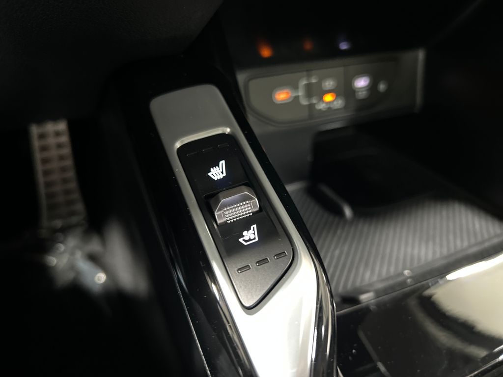 new 2025 Kia Sorento car, priced at $44,470