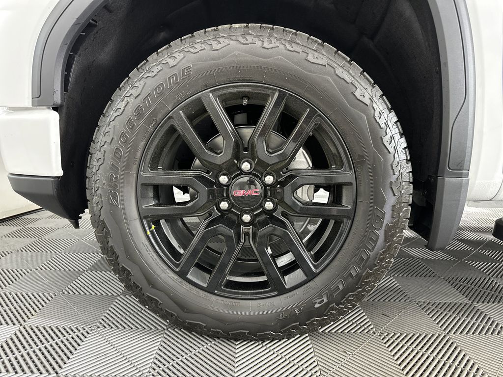 new 2025 GMC Sierra 1500 car, priced at $61,729