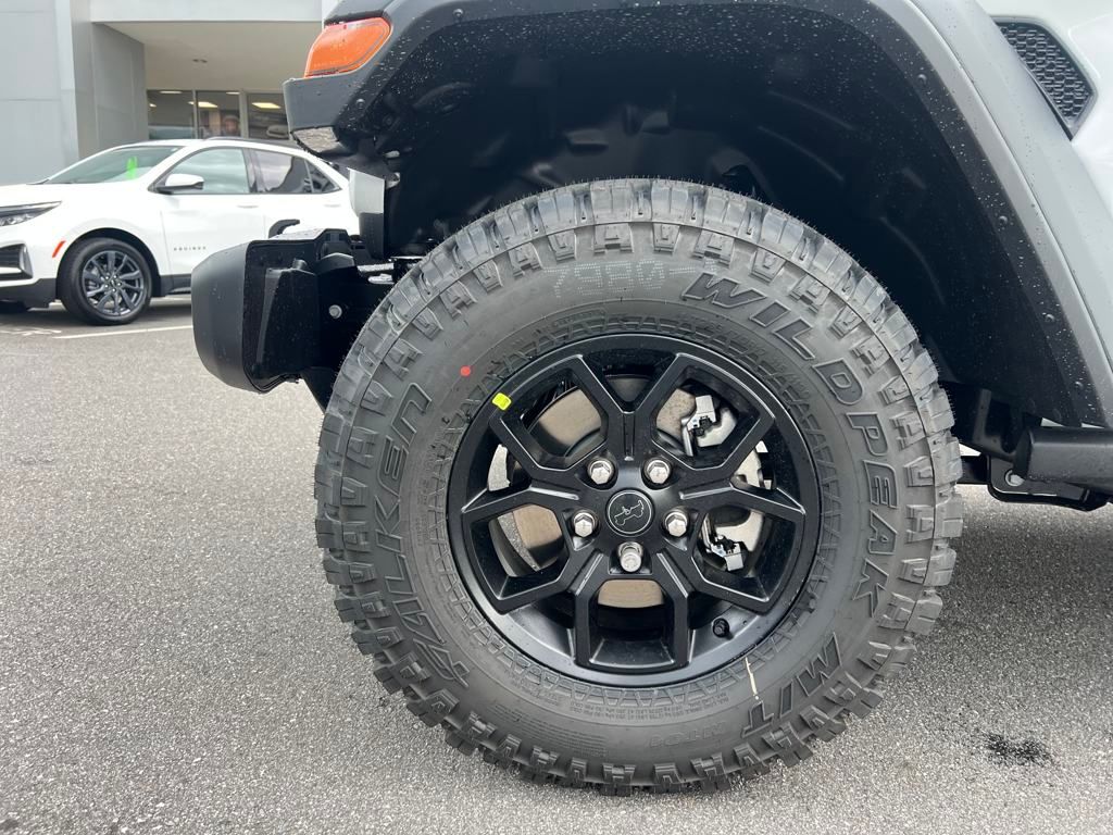 new 2025 Jeep Wrangler car, priced at $45,868