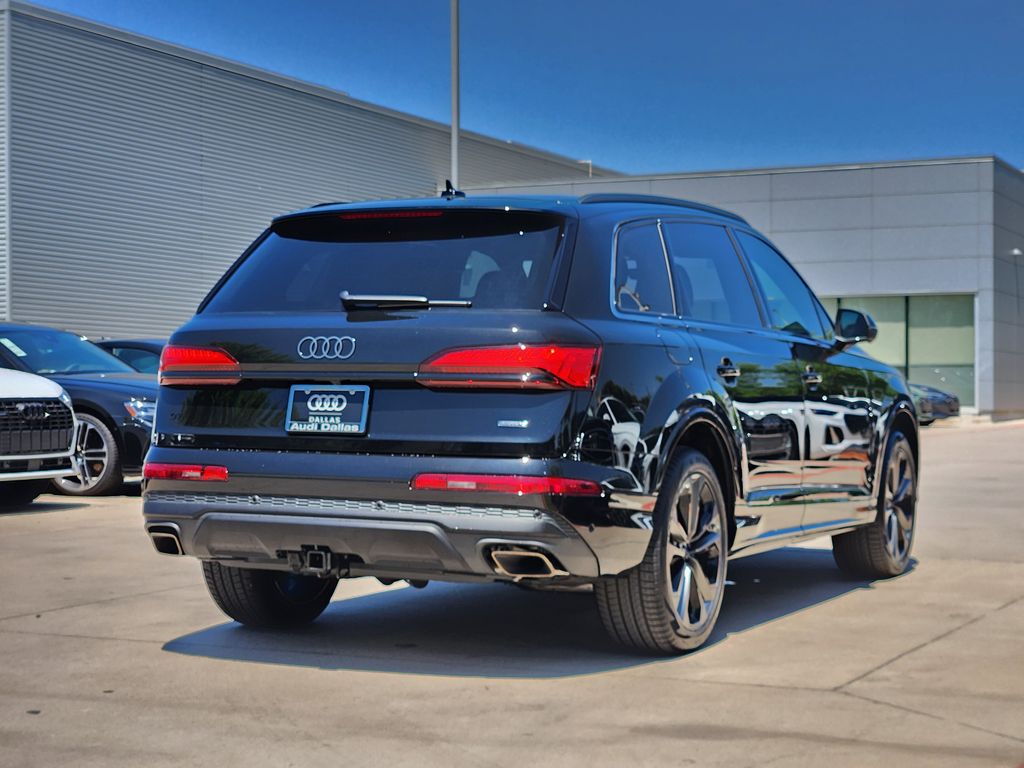 new 2025 Audi Q7 car, priced at $77,750
