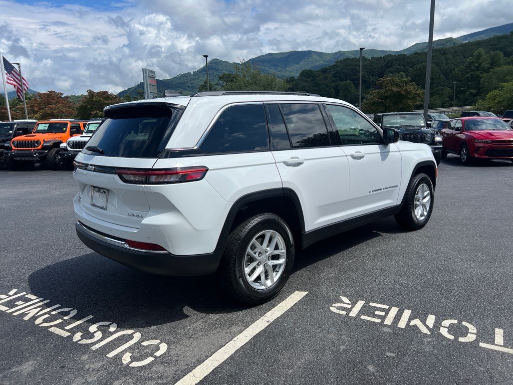 new 2025 Jeep Grand Cherokee car, priced at $38,900